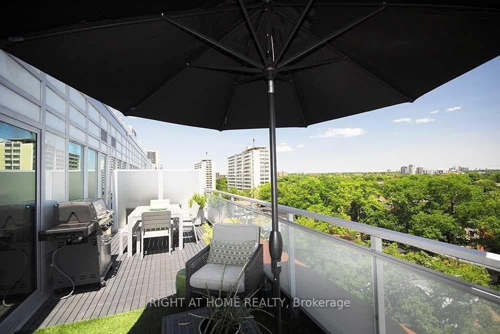 1830 Bloor Street Unit 907 photo 11