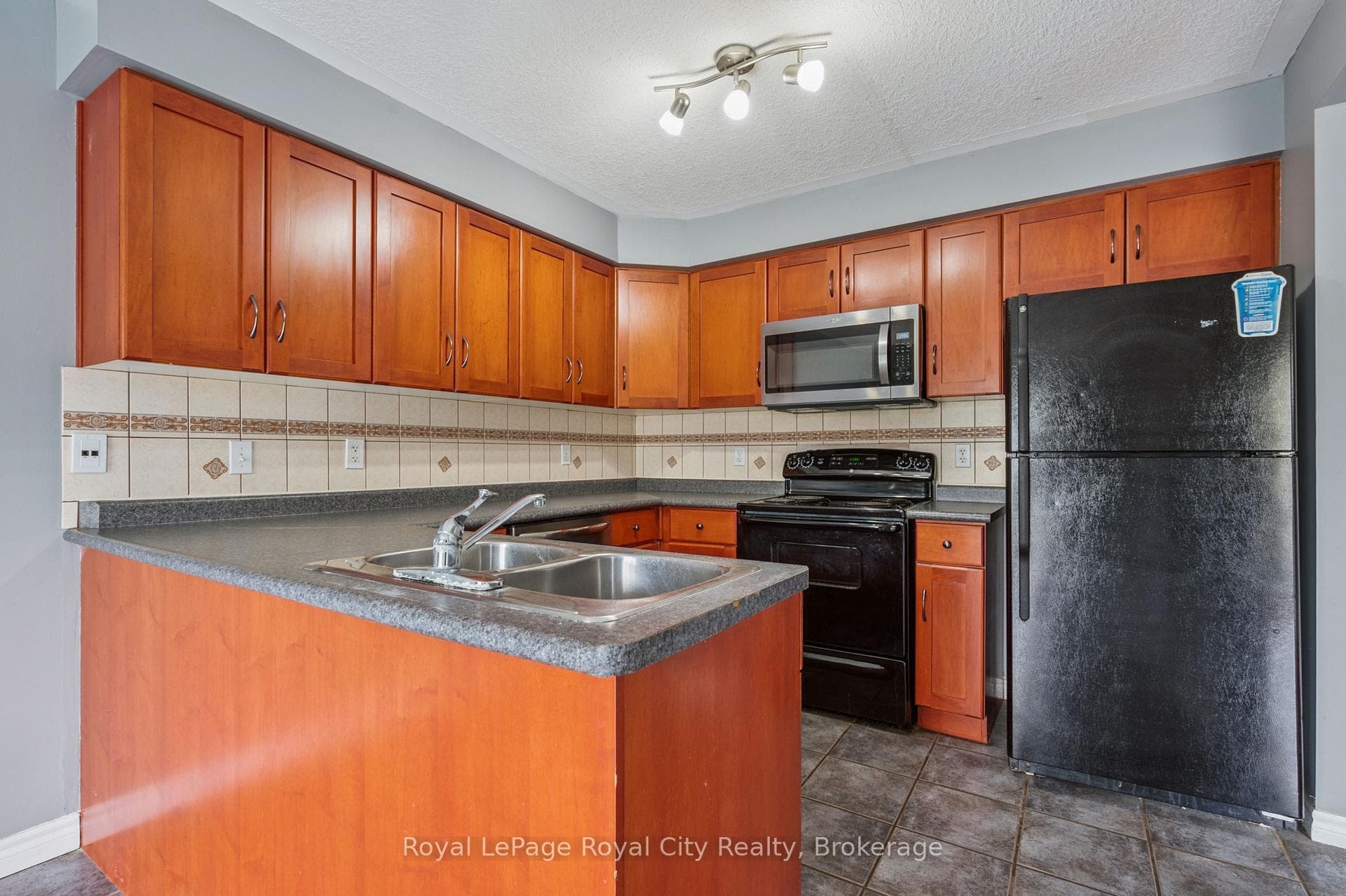 30 Darnell Road photo 12