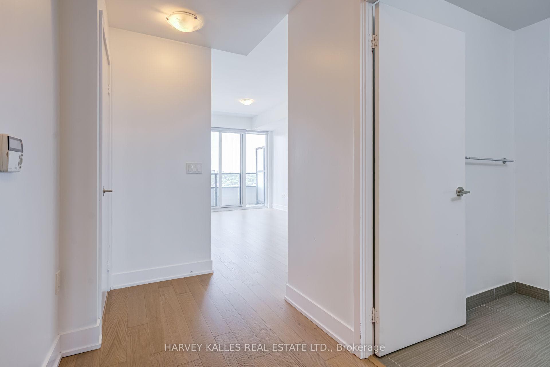 30 Shore Breeze Drive Unit 1822 photo 10