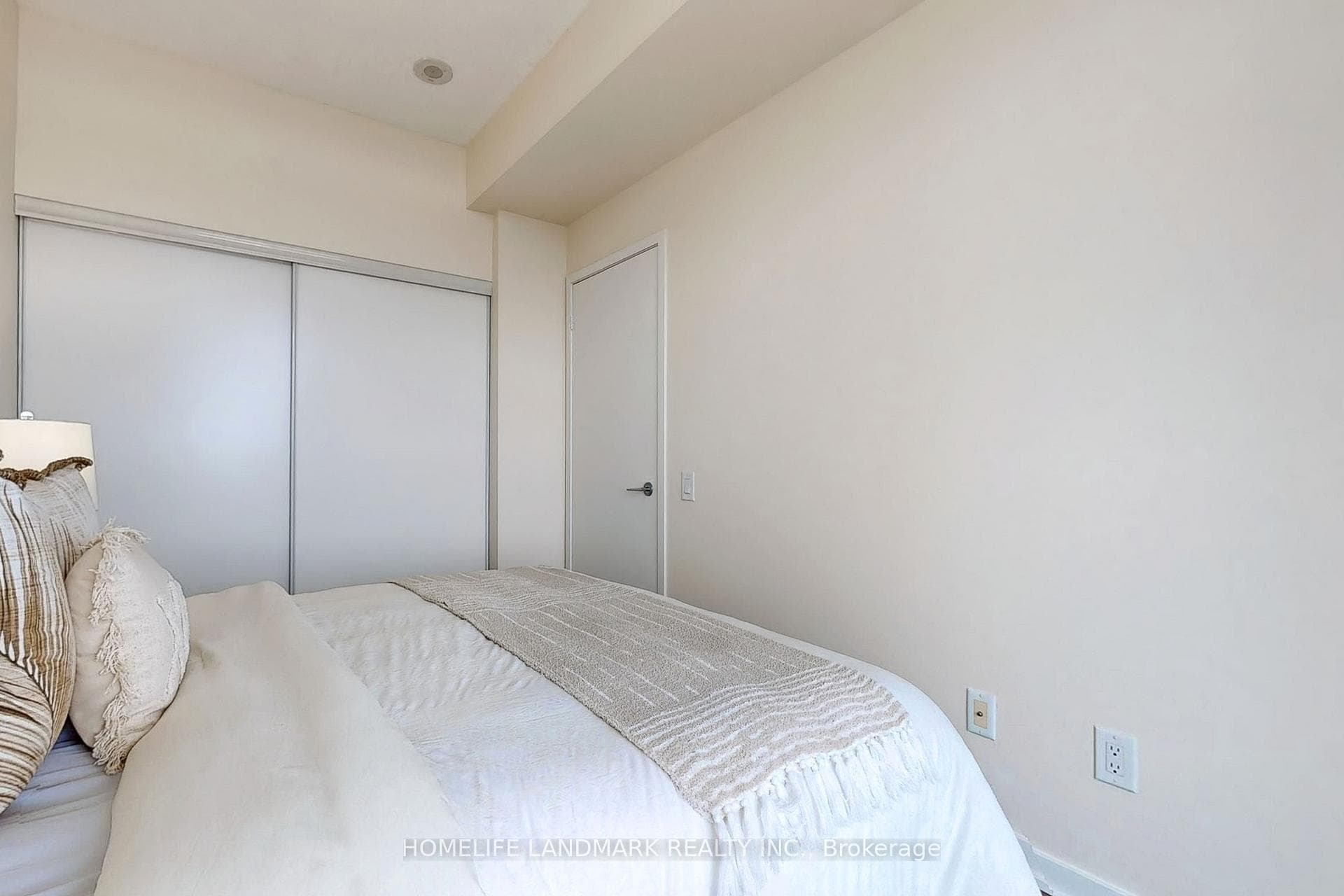 29 Singer Court Unit 2315 photo 17