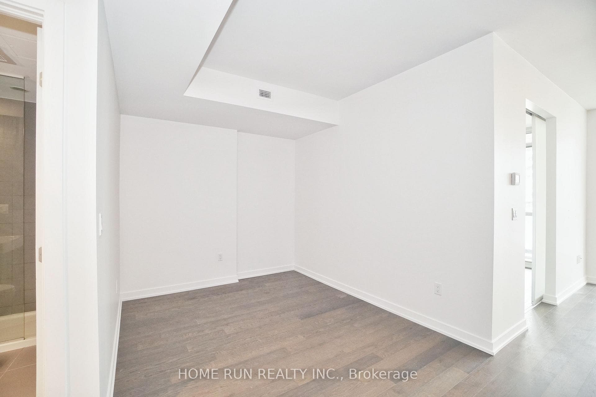 199 SLATER Street Unit 601 photo 8