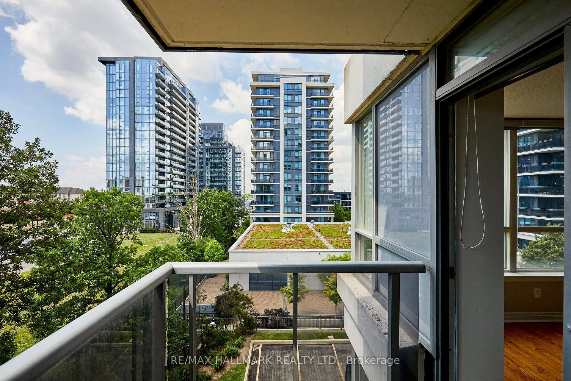 60 Disera Drive Unit 307 photo 14