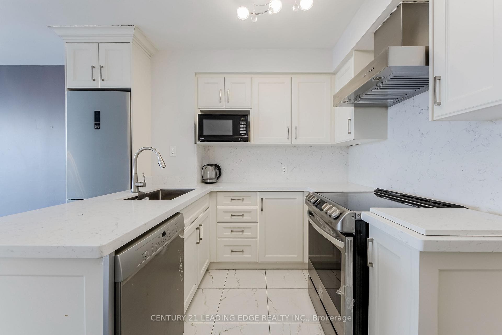 38 Lee Centre Drive Unit 2112 photo 1