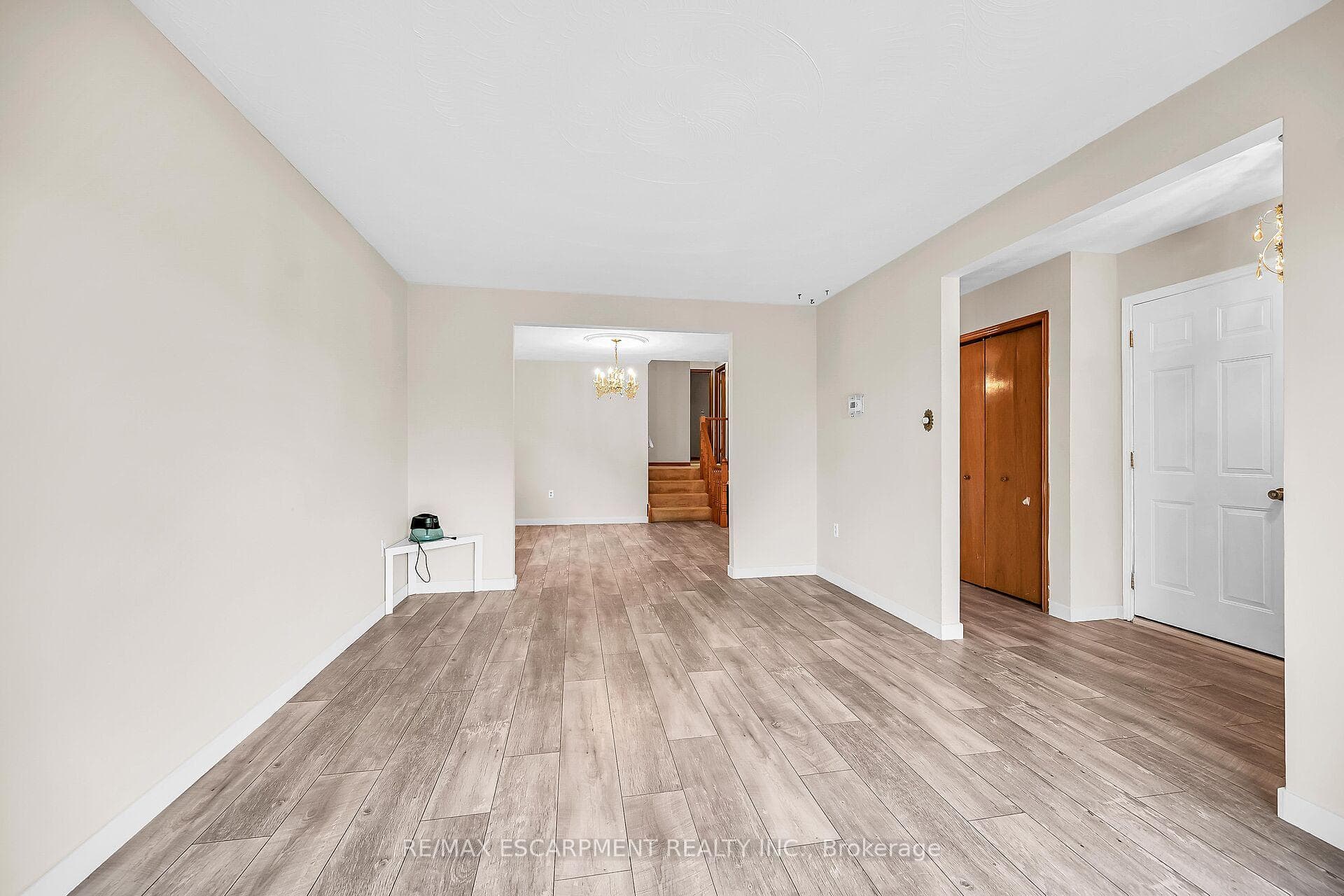 541 LIMERIDGE Road photo 9