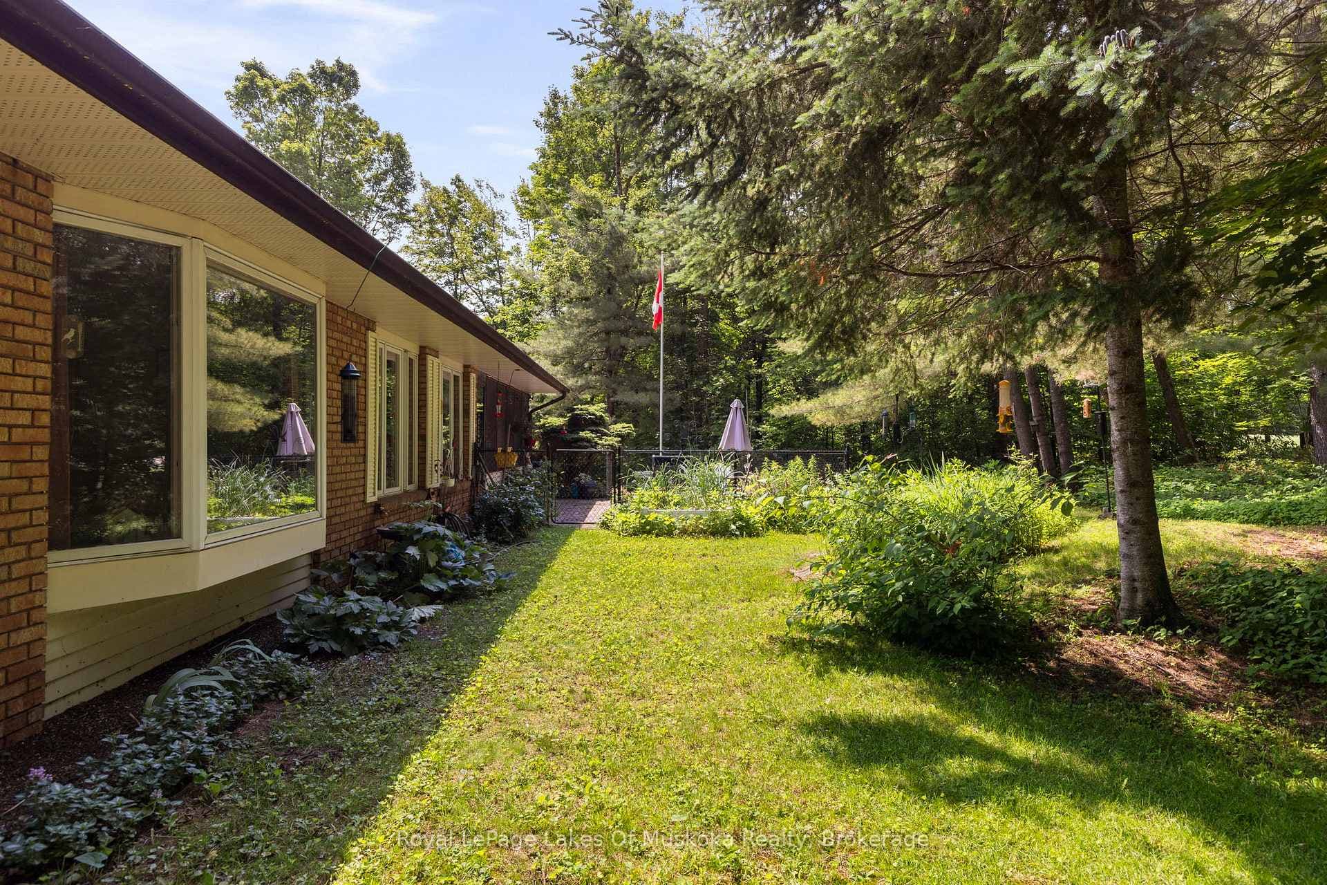 20 South Muskoka Drive photo 35