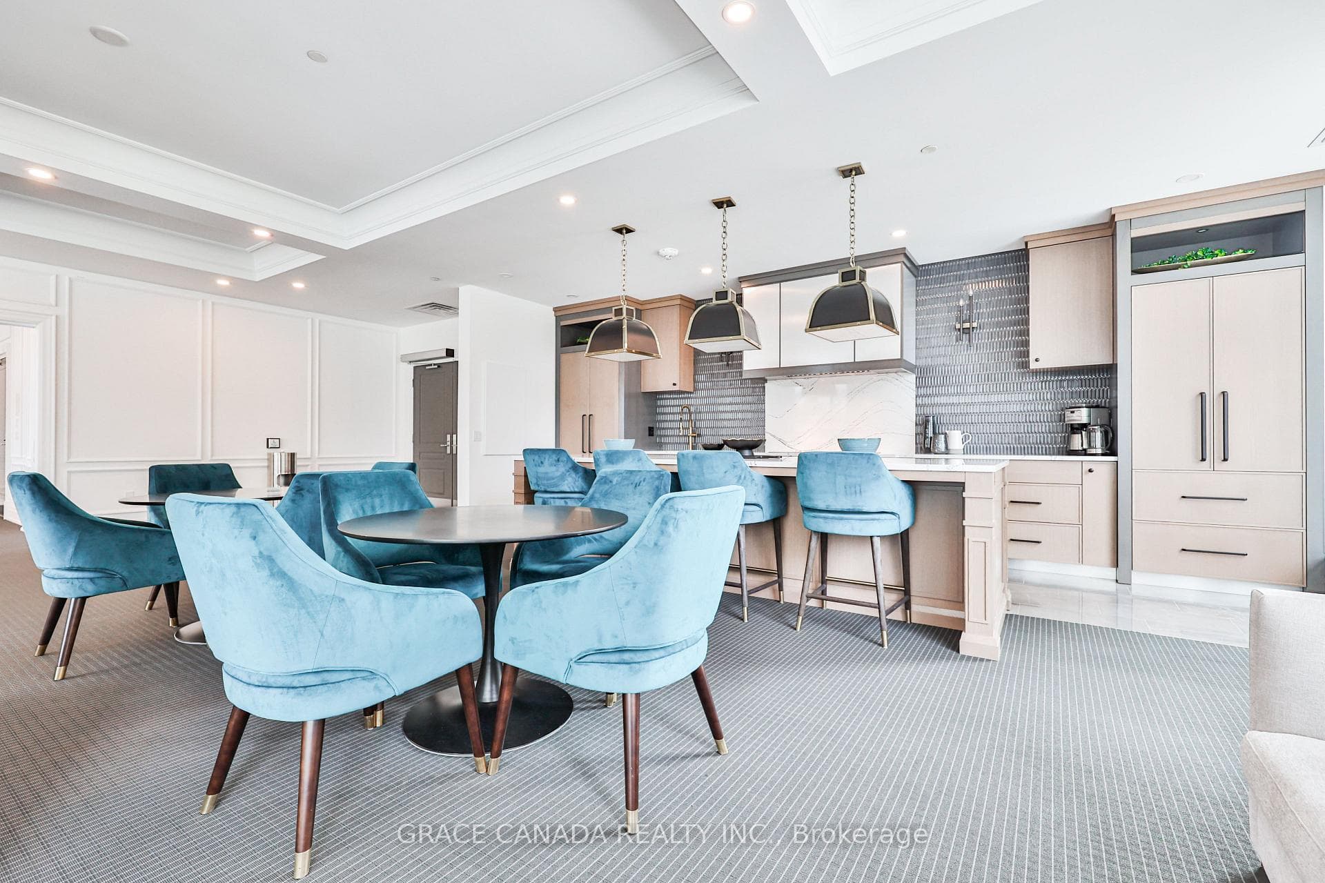 2060 Lakeshore Road Unit 704 photo 28