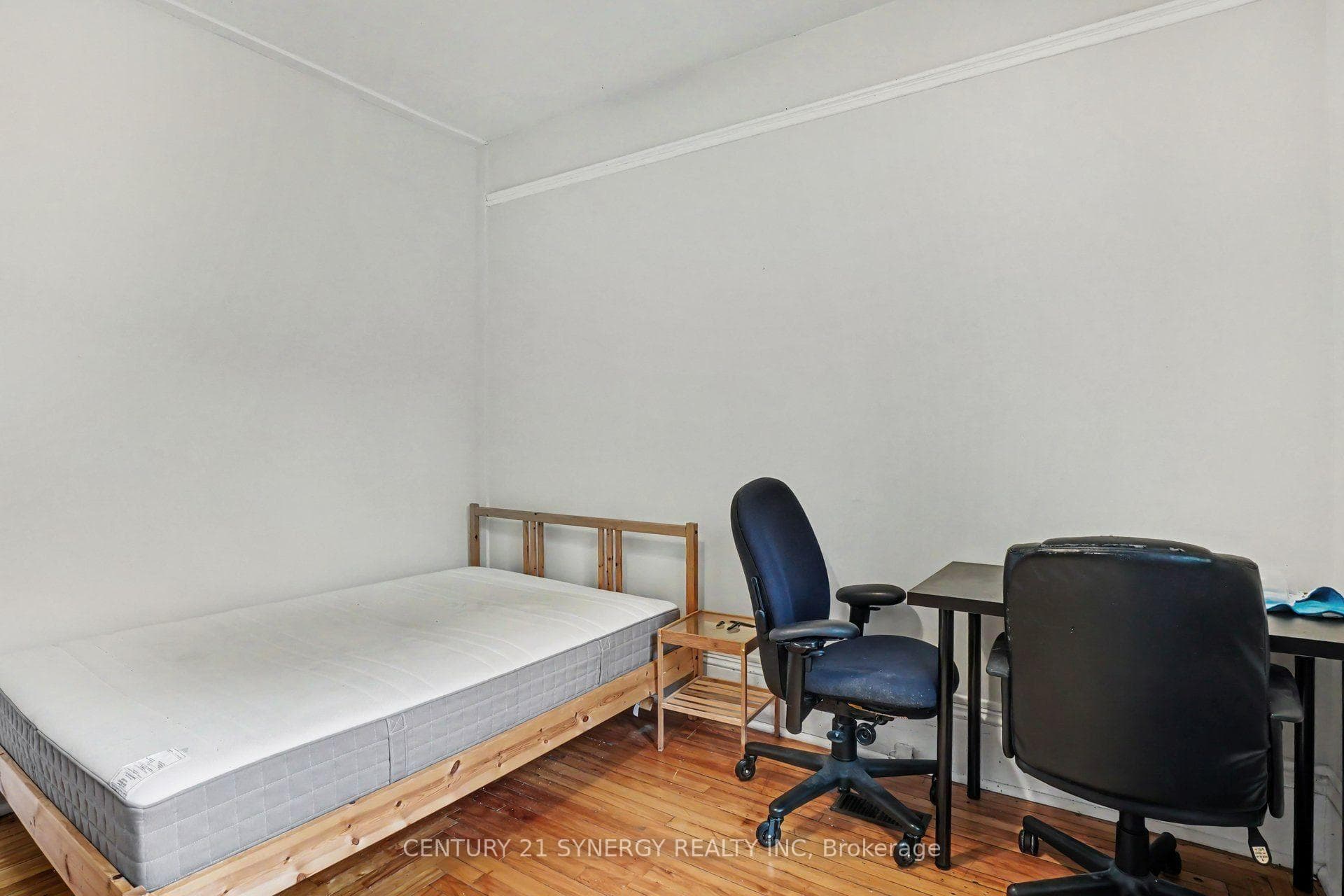 95 Templeton Street photo 22