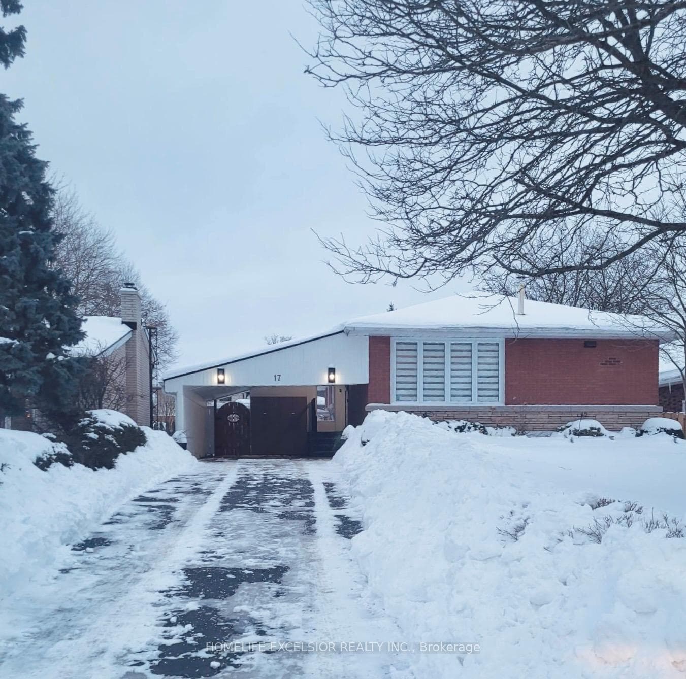 17 Miles Avenue photo 1