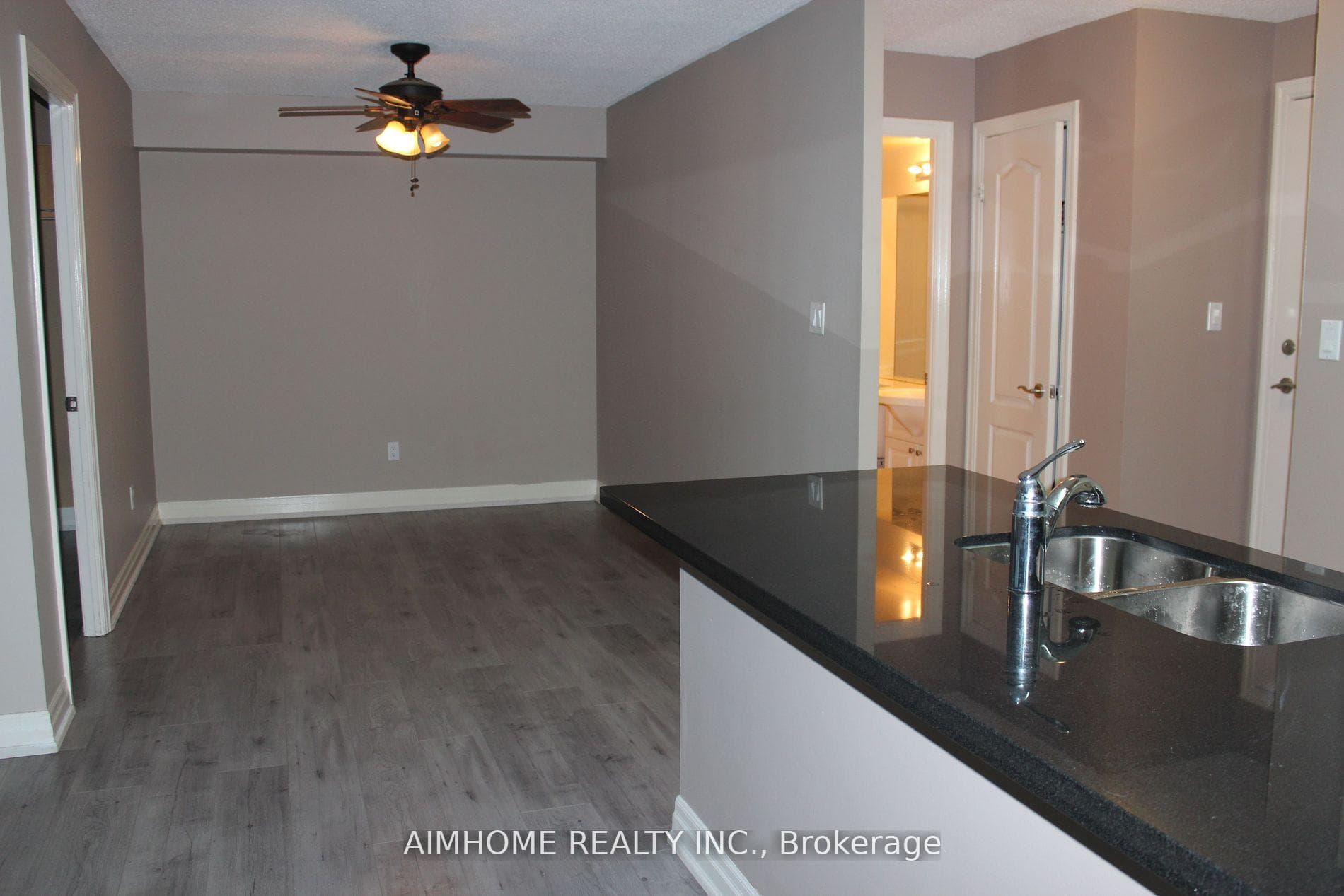 188 Doris Avenue Unit 1211 photo 6