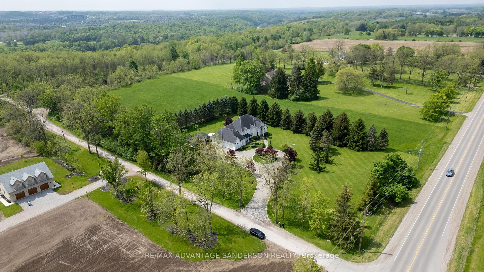 20735 Denfield Road photo 2