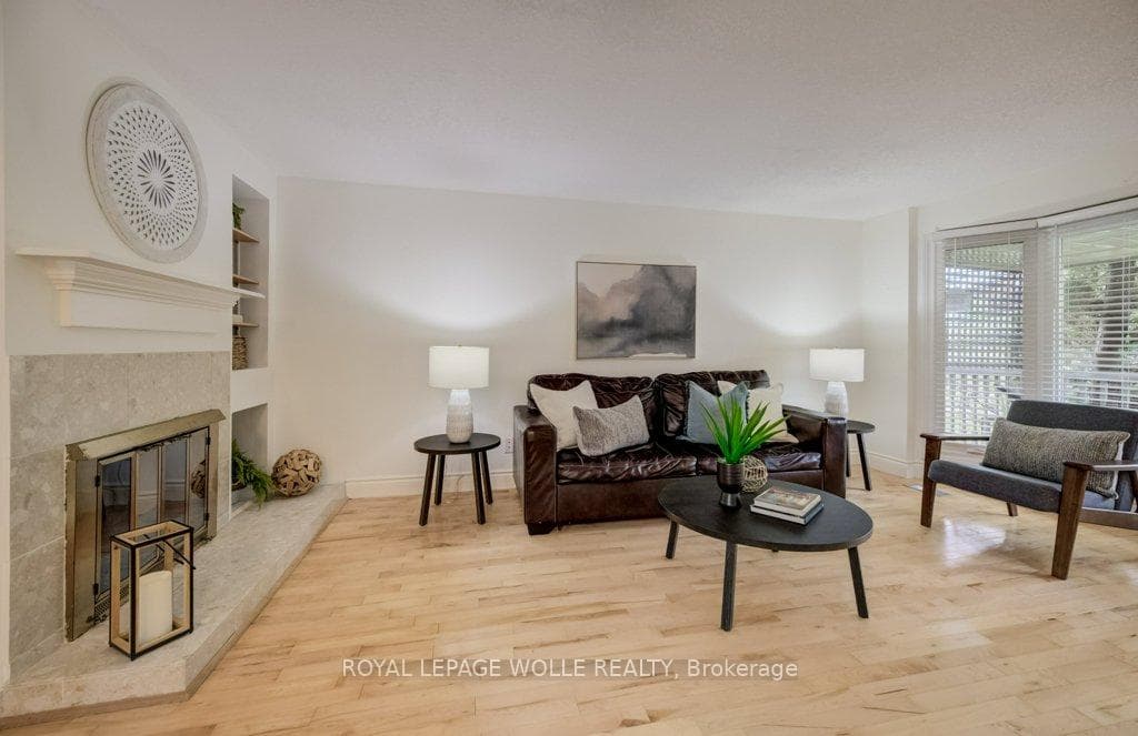 106 Parkland Crescent photo 8