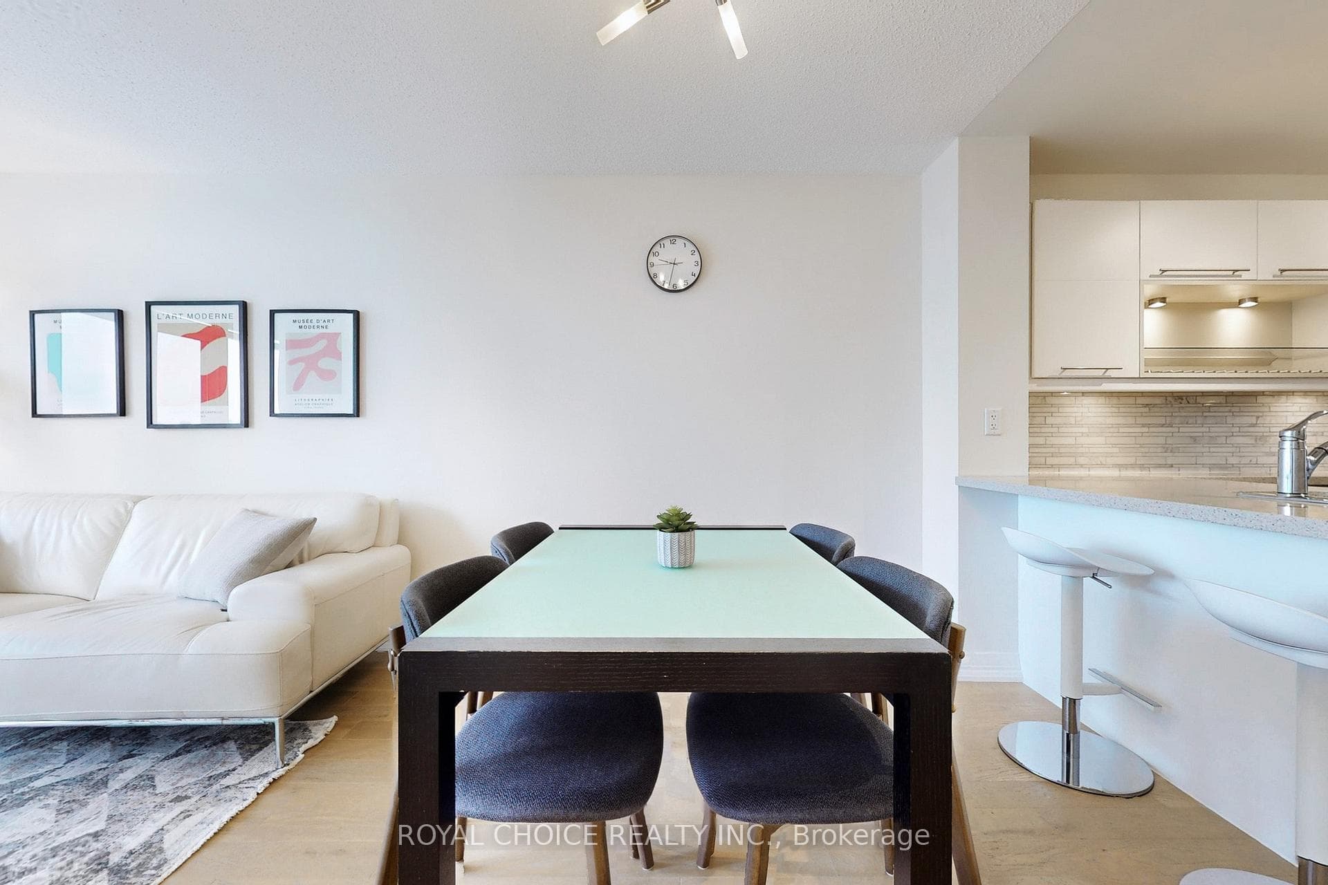 21 Carlton Street Unit 1109 photo 7