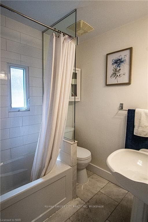 56 CHAPLIN Avenue photo 34