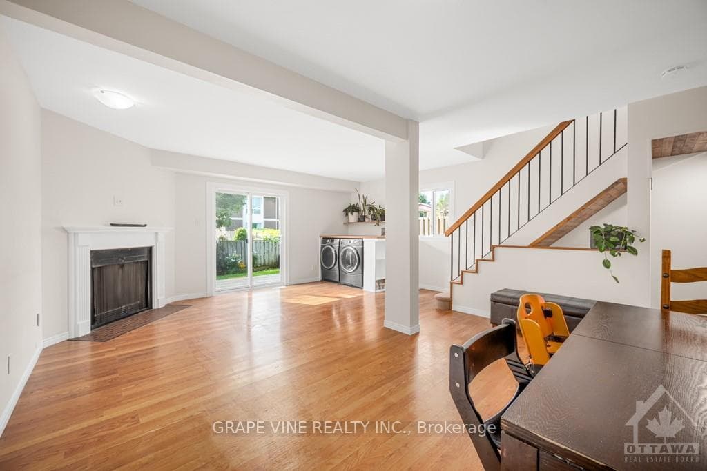 37 FAIR OAKS Crescent photo 10