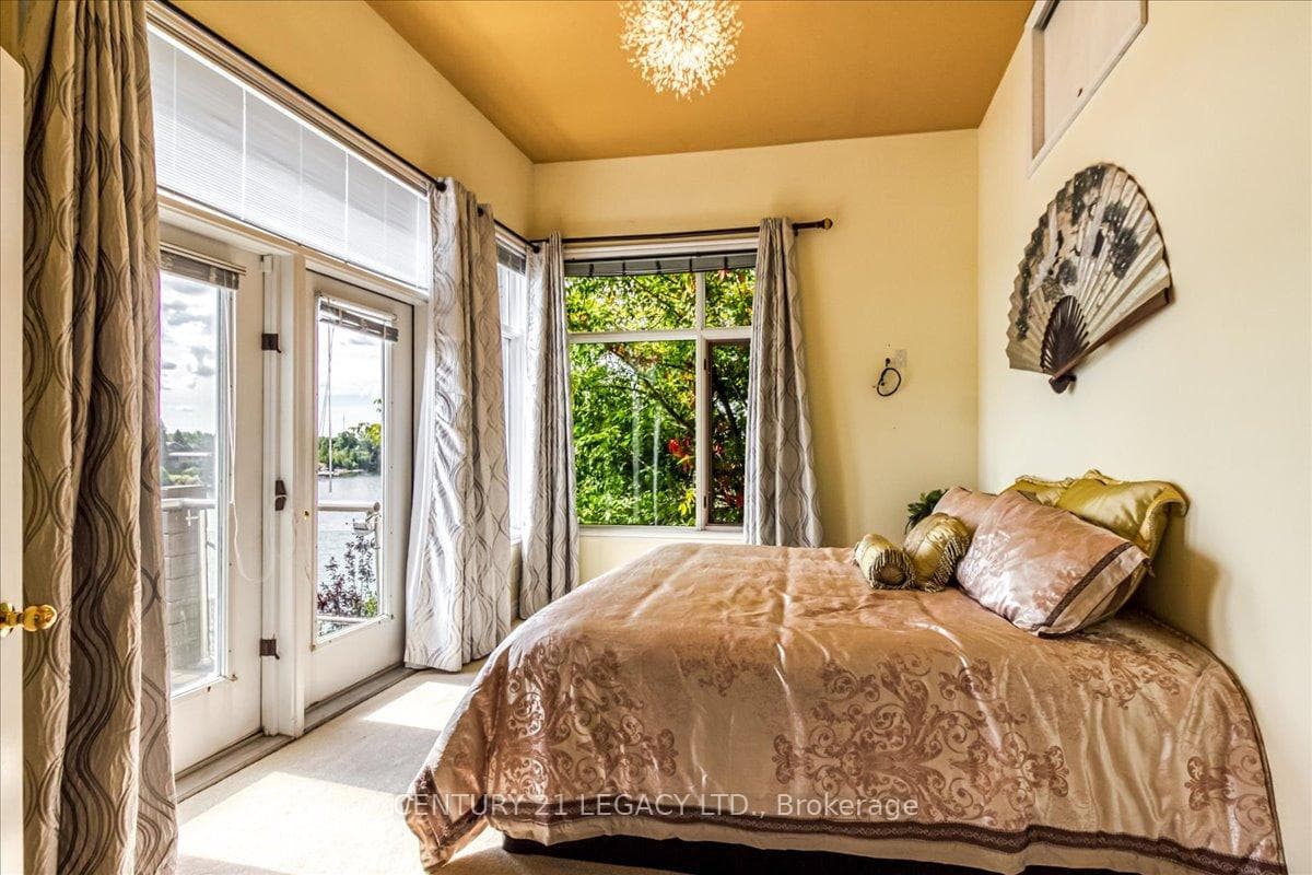 376 Maki Avenue photo 32