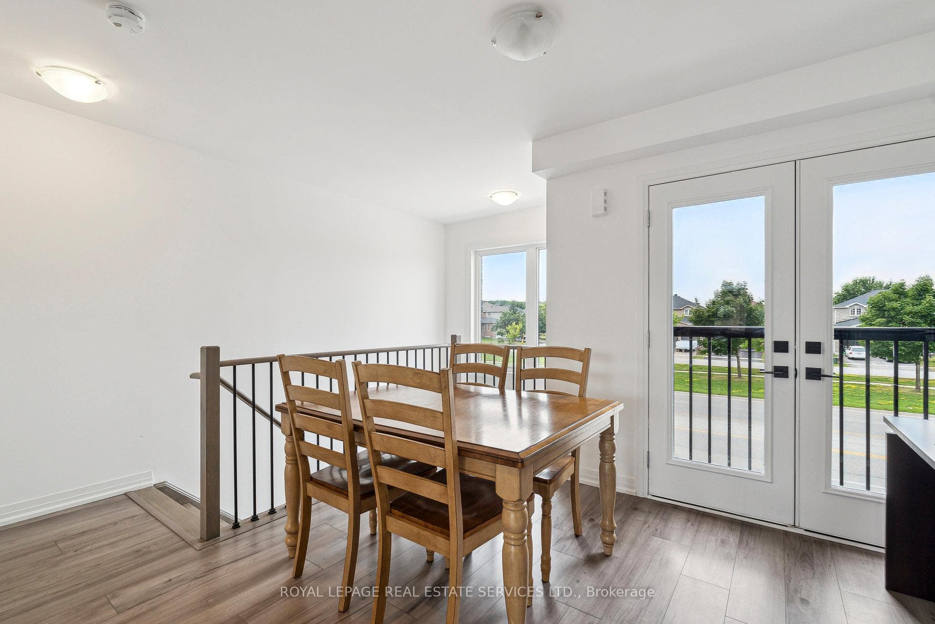 43 Fairlane Avenue photo 16