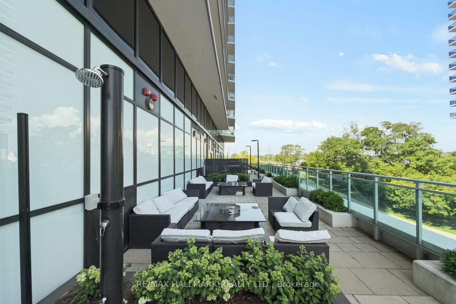 33 Shore Breeze Drive Unit 701 photo 12