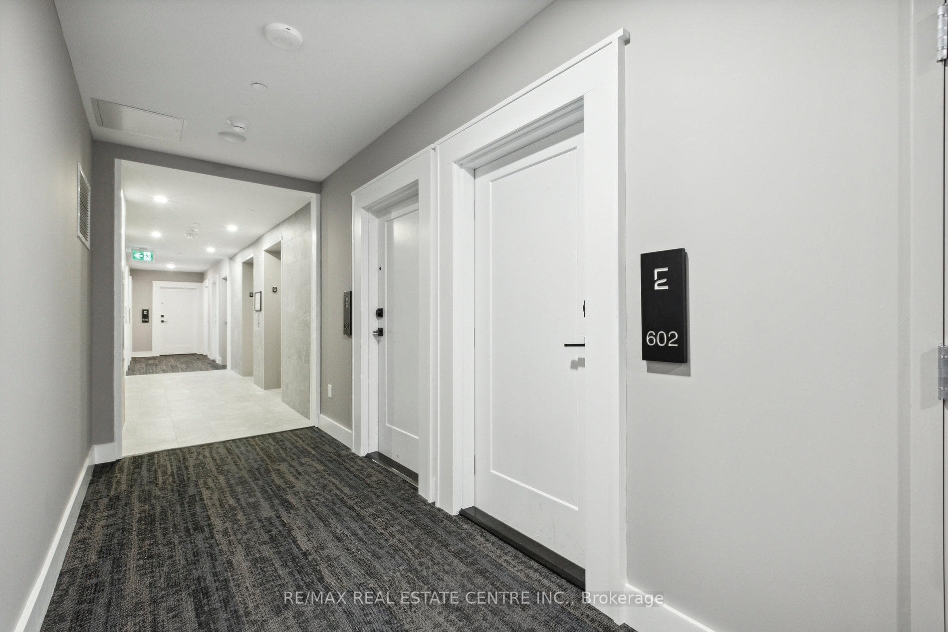 71 Wyndham Street Unit 602 photo 5