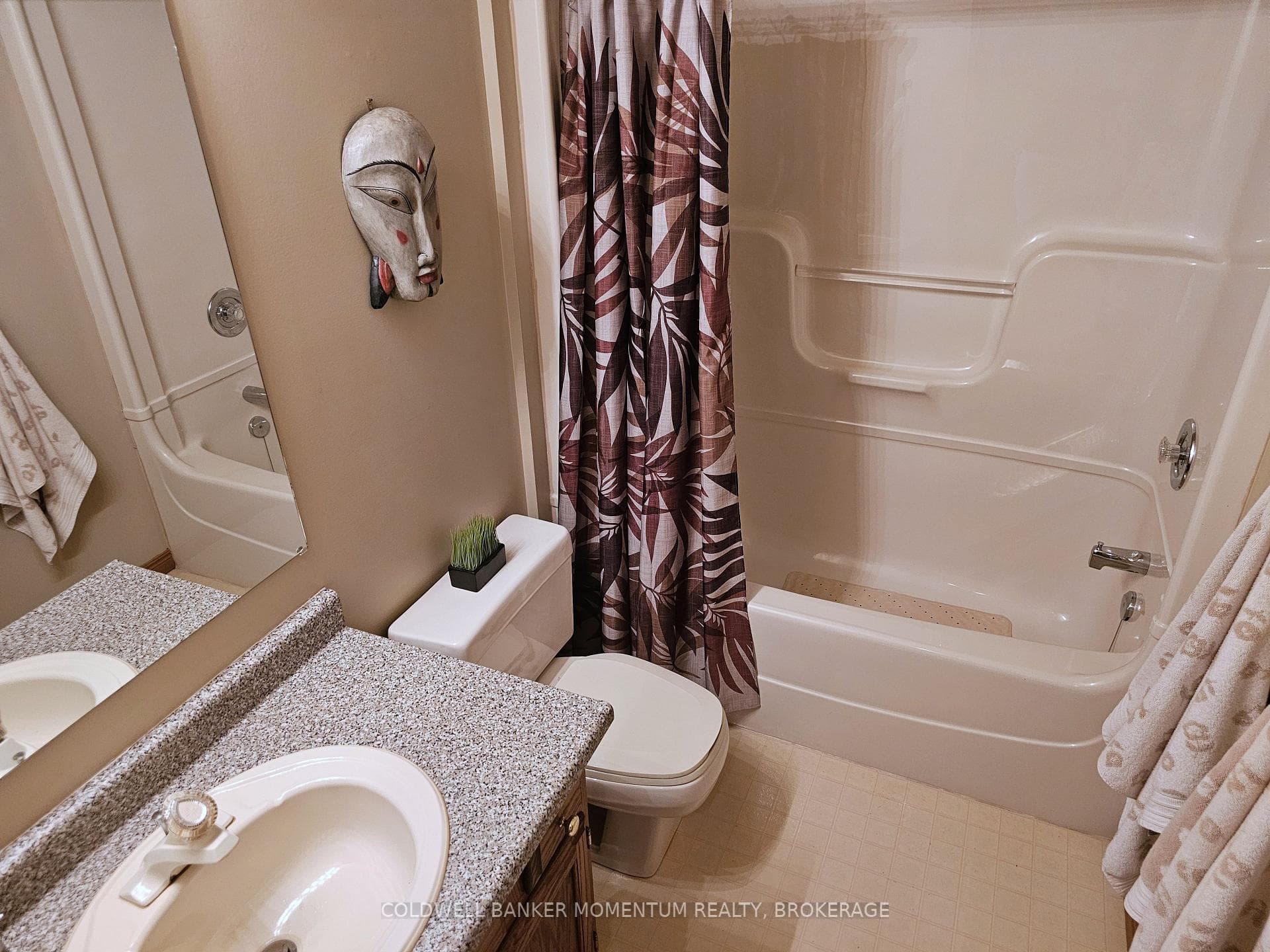 Main 4pc Bath