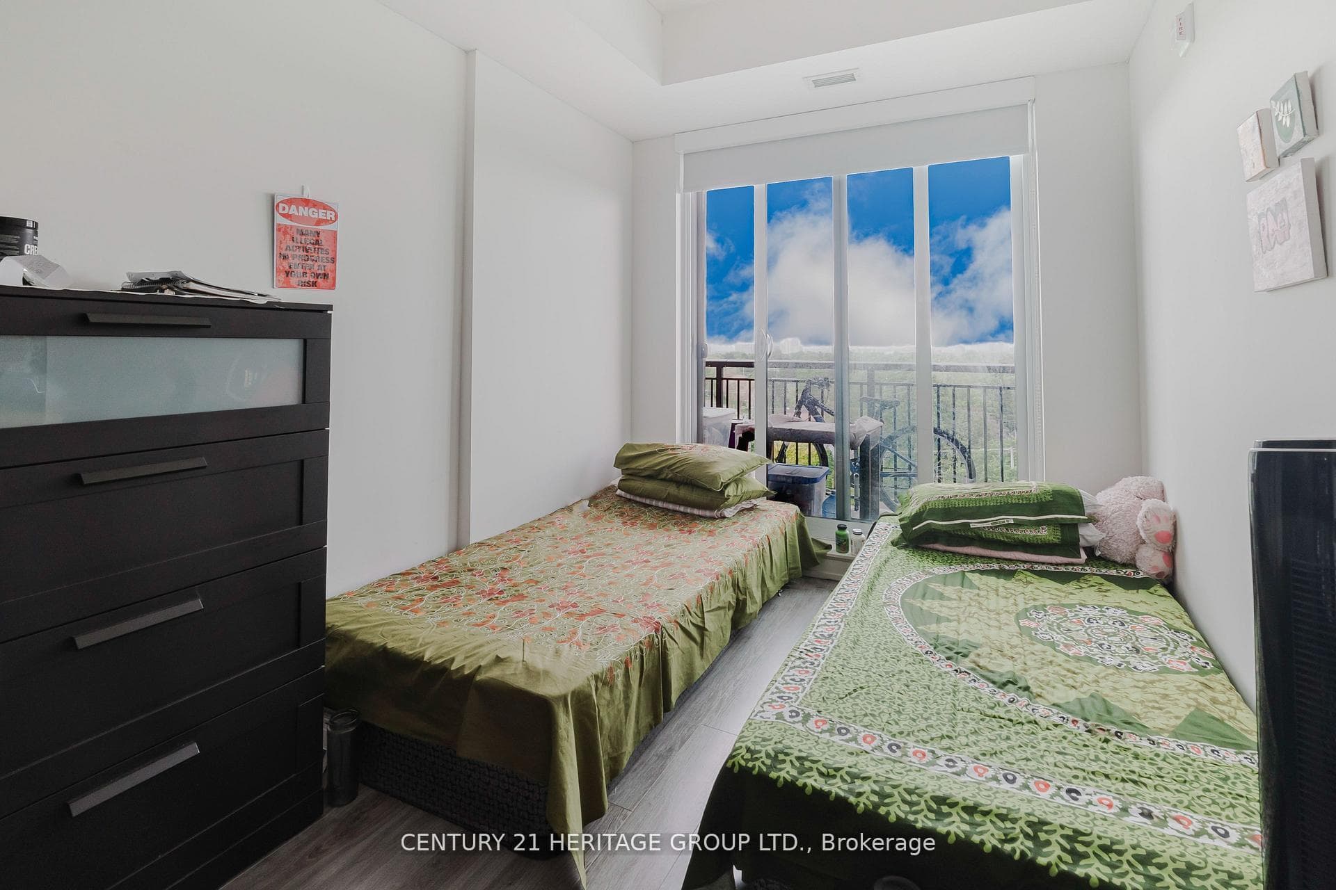 90 GLEN EVEREST Road Unit 912 photo 11