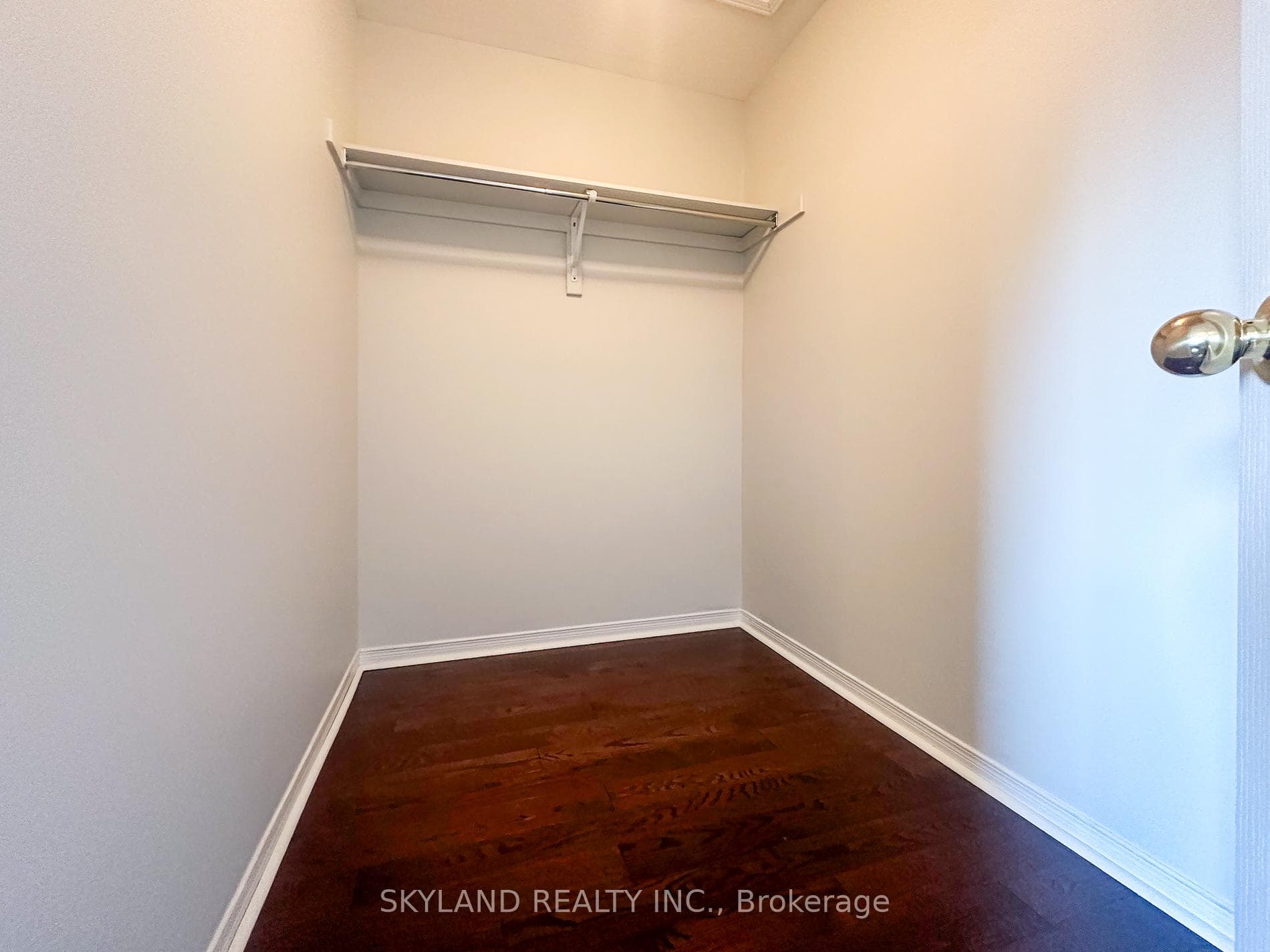 824 Castlemore Avenue photo 20