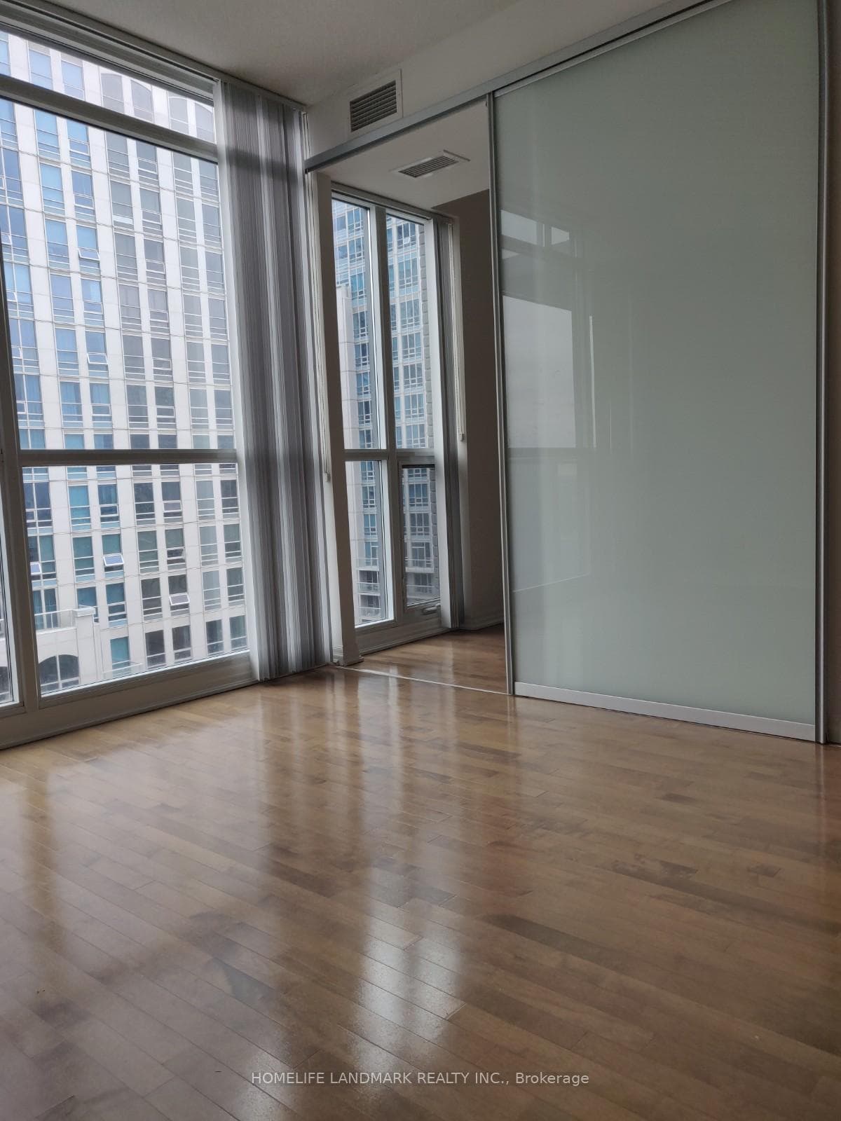 770 Bay Street Unit Ph305 photo 12