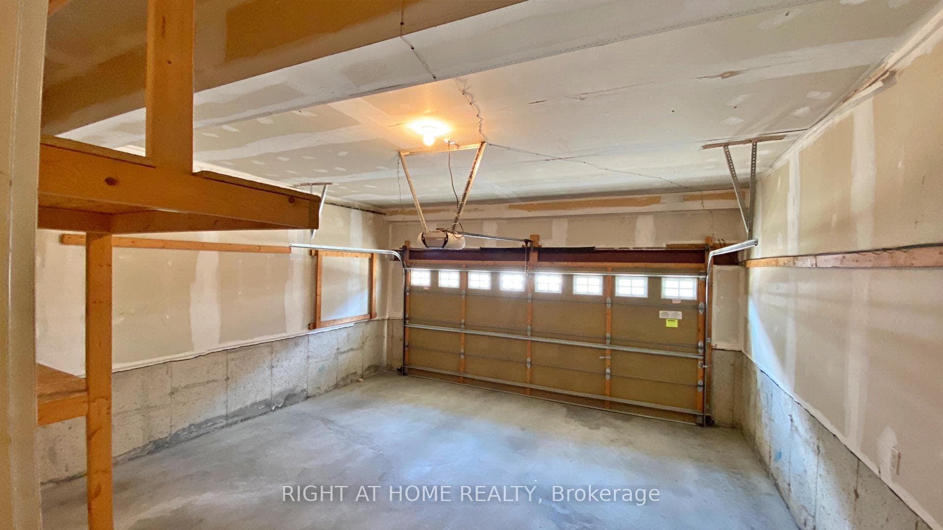 664 Holly Avenue photo 30