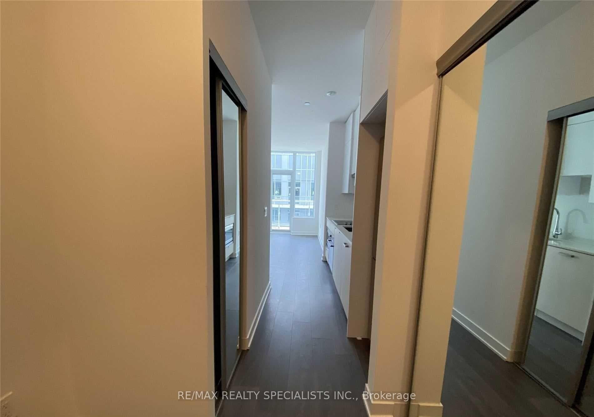 99 Broadway Avenue Unit PH07 photo 14