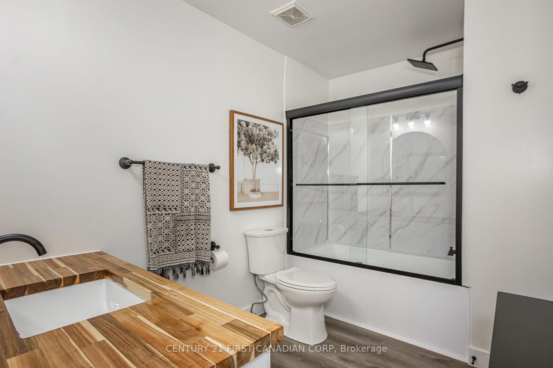 915 Dalhousie Drive photo 25