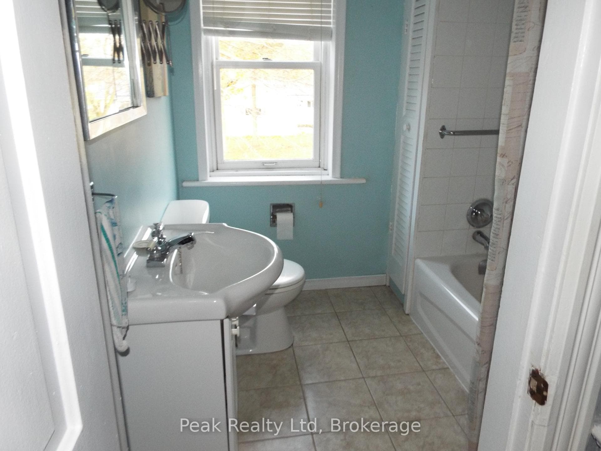 90 John St Street photo 14