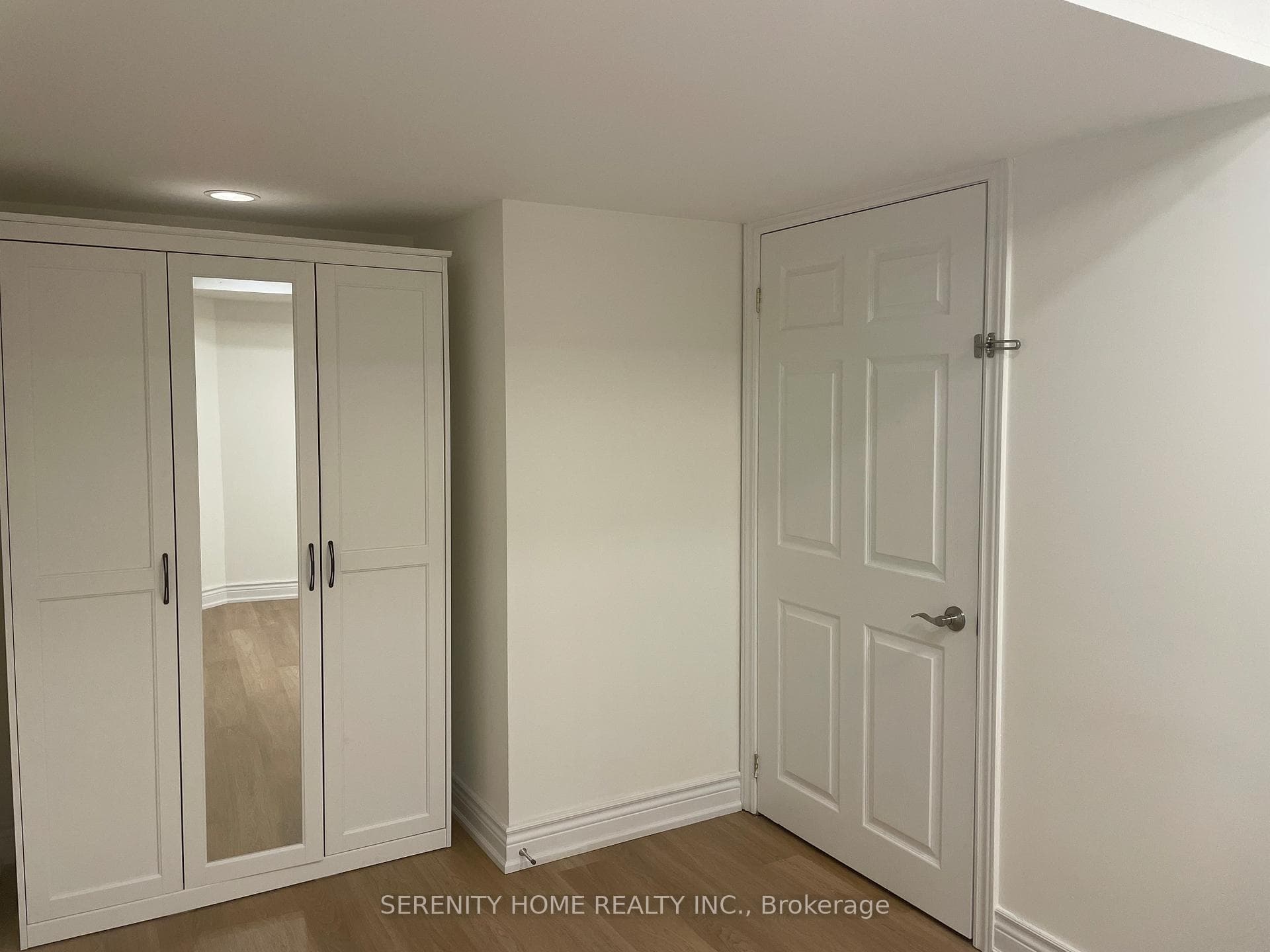 2542 Nichols Drive photo 11