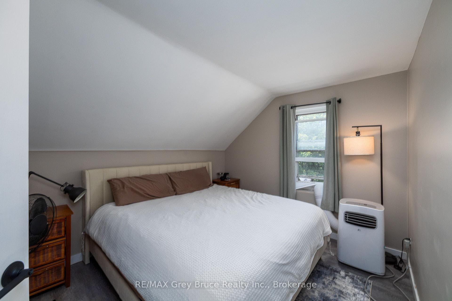 1110 2nd Avenue photo 15