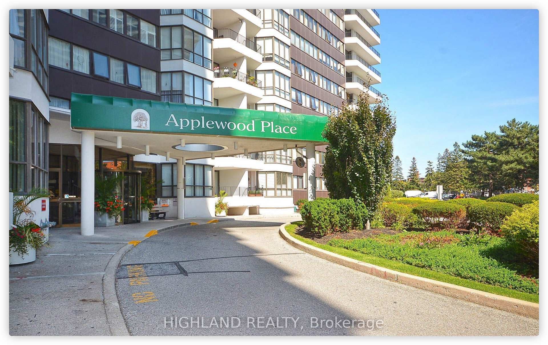 1333 Bloor Street Unit 1005 photo 3