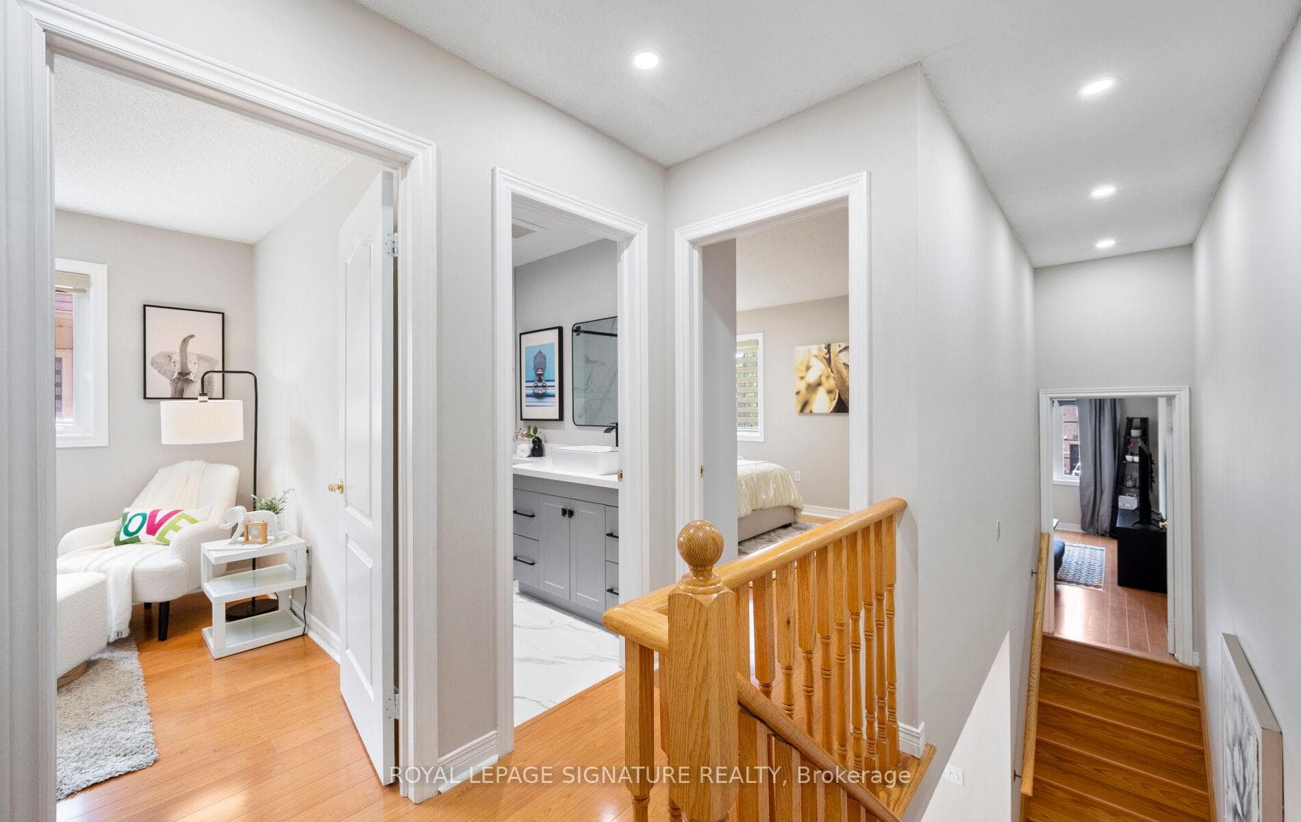 383 Krotone Crescent photo 24