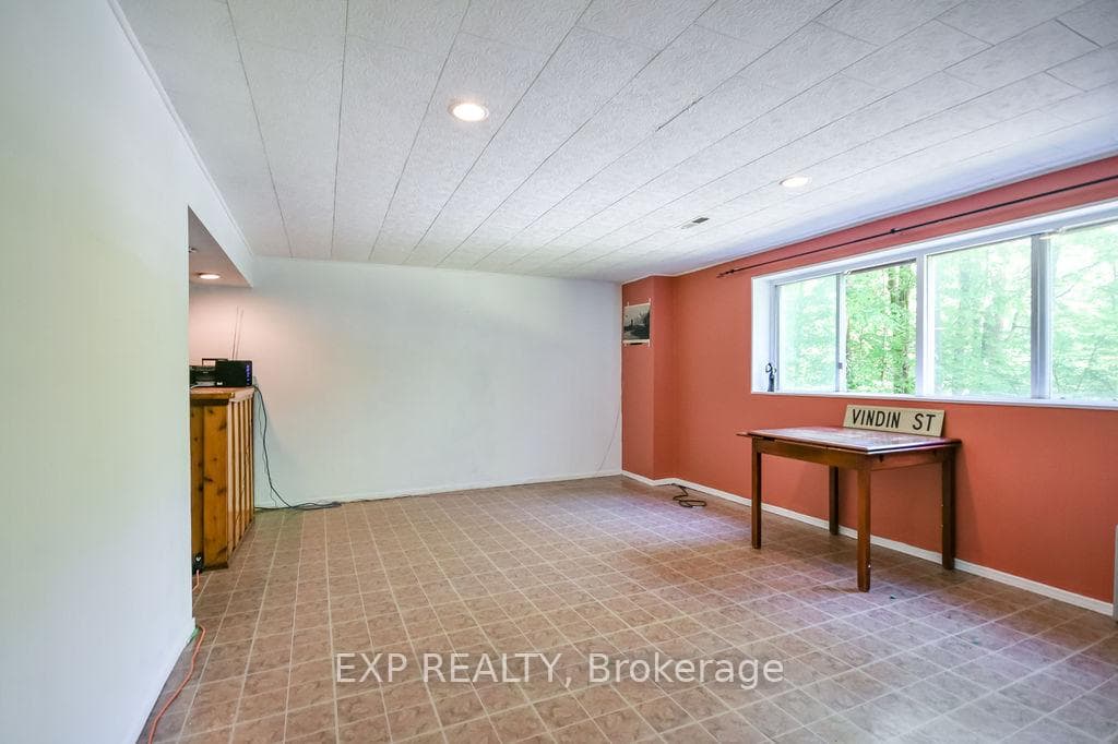 915 Vindin Street photo 10