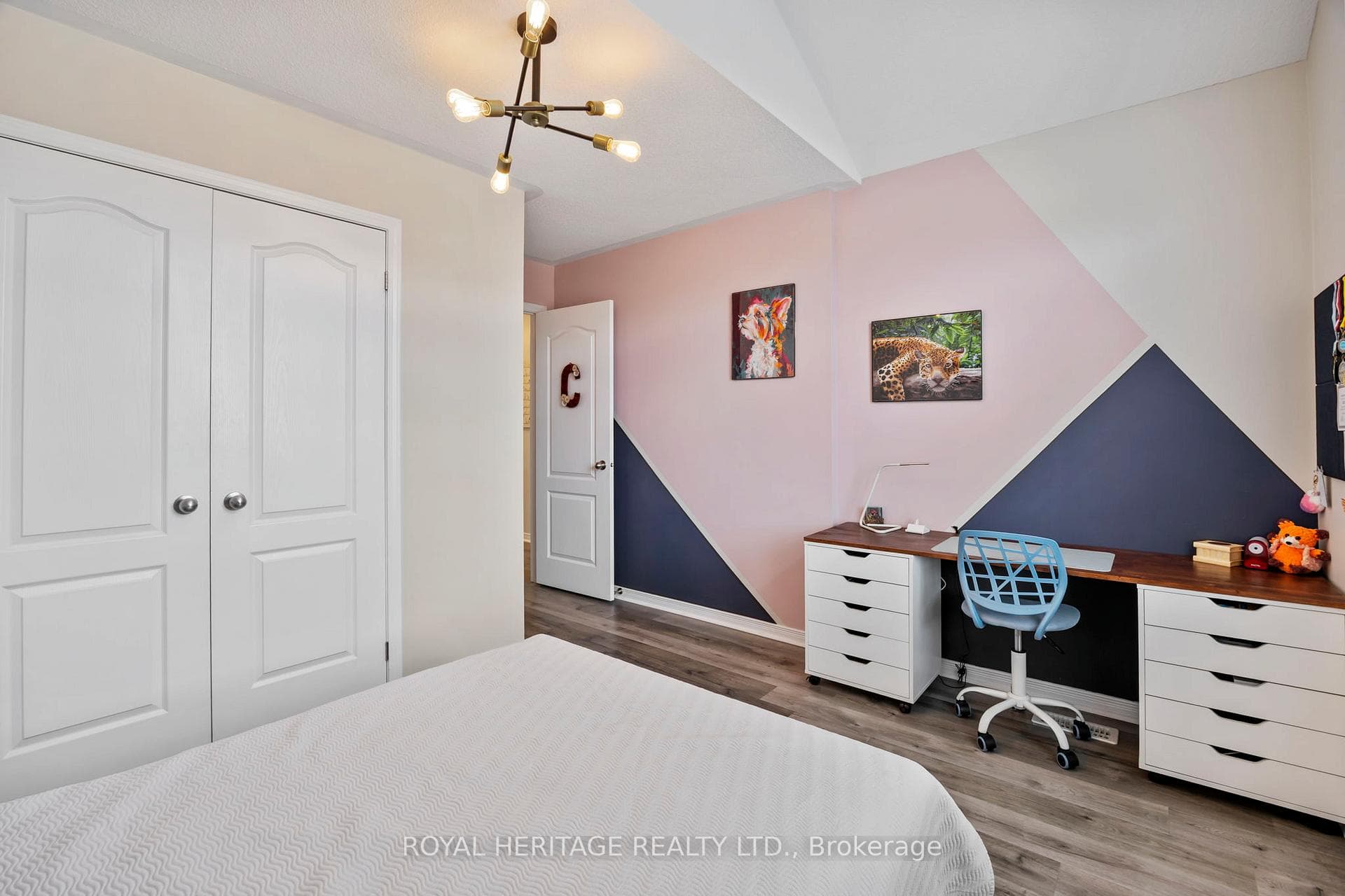 1531 Elmsley Drive photo 23