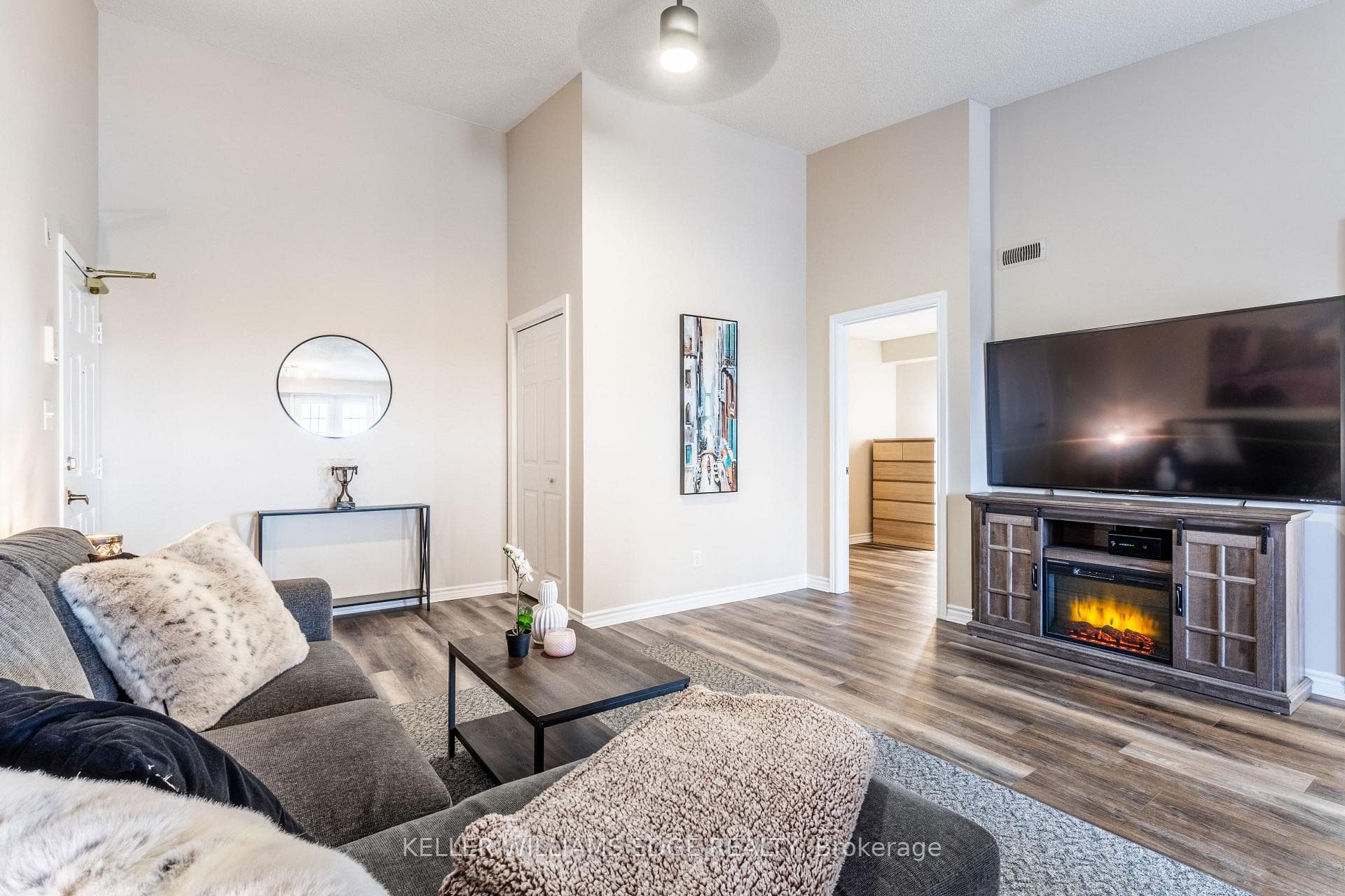 1411 Walker's Line Unit 407 photo 9