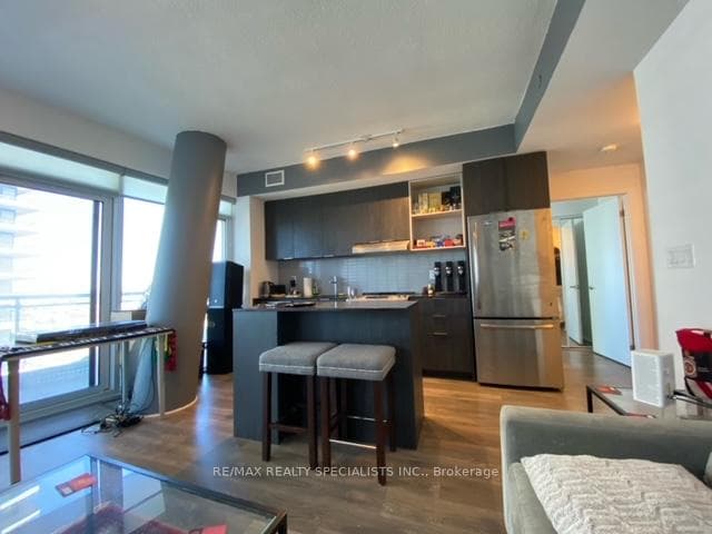 2520 Eglinton Avenue Unit 704 photo 10