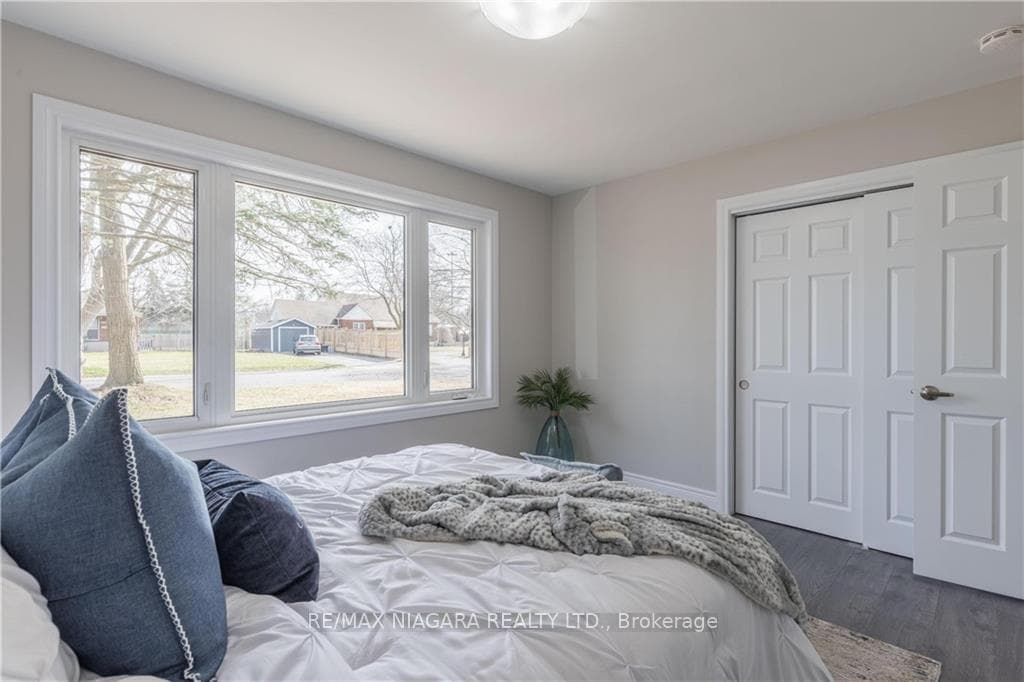 5669 Belmont Avenue photo 18