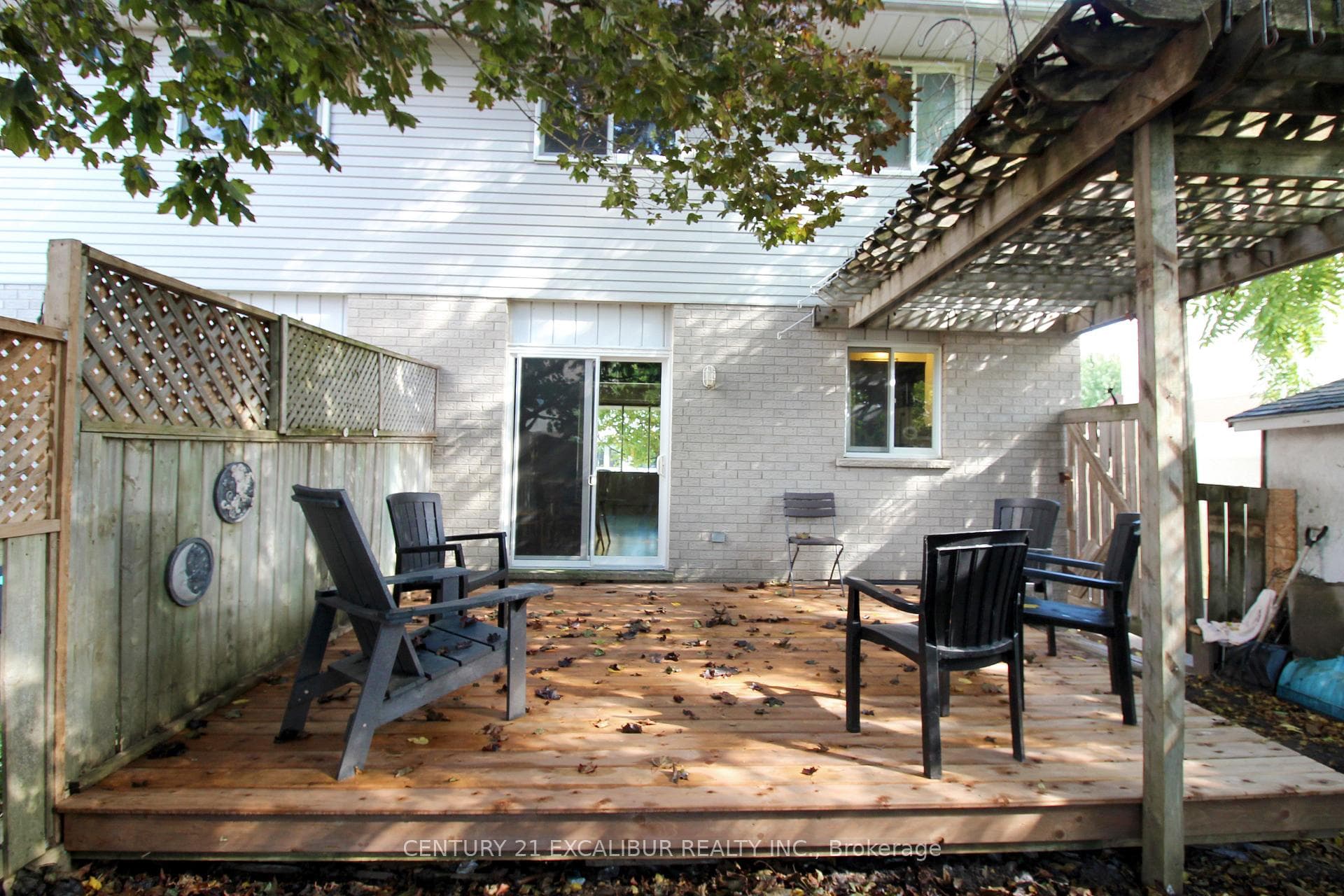 31 Falcon Drive photo 3