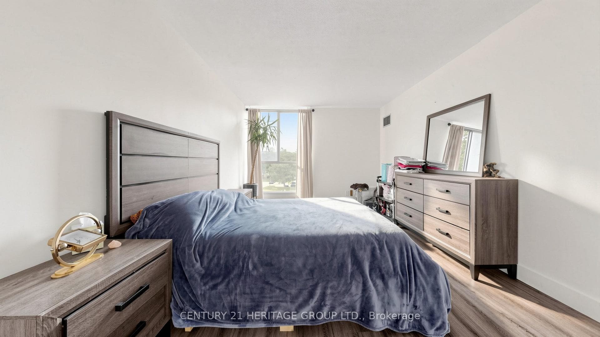 40 Baif Boulevard Unit 406 photo 26