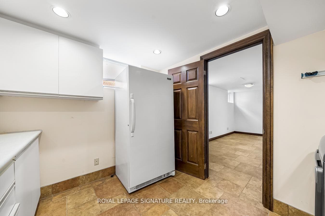 21 Broadlands Boulevard photo 25