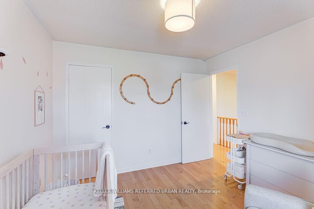 105 White Pine Crescent photo 27