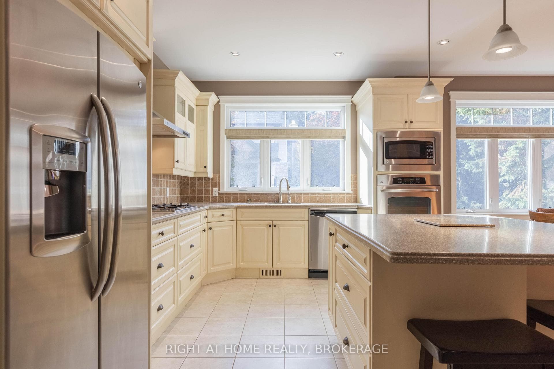2880 King Street Unit 19 photo 12