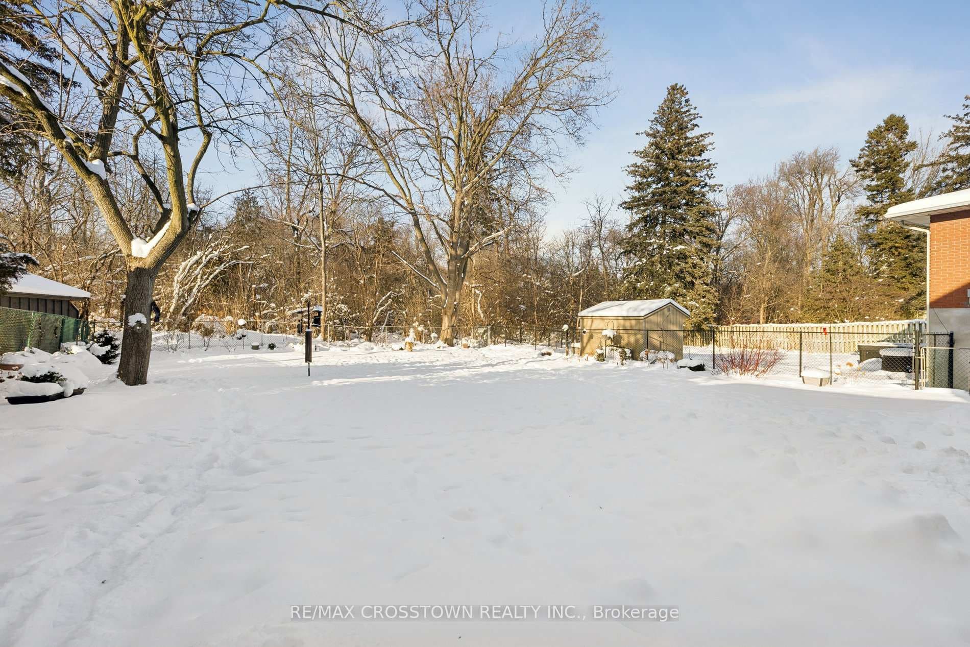 194 Ross Avenue photo 31