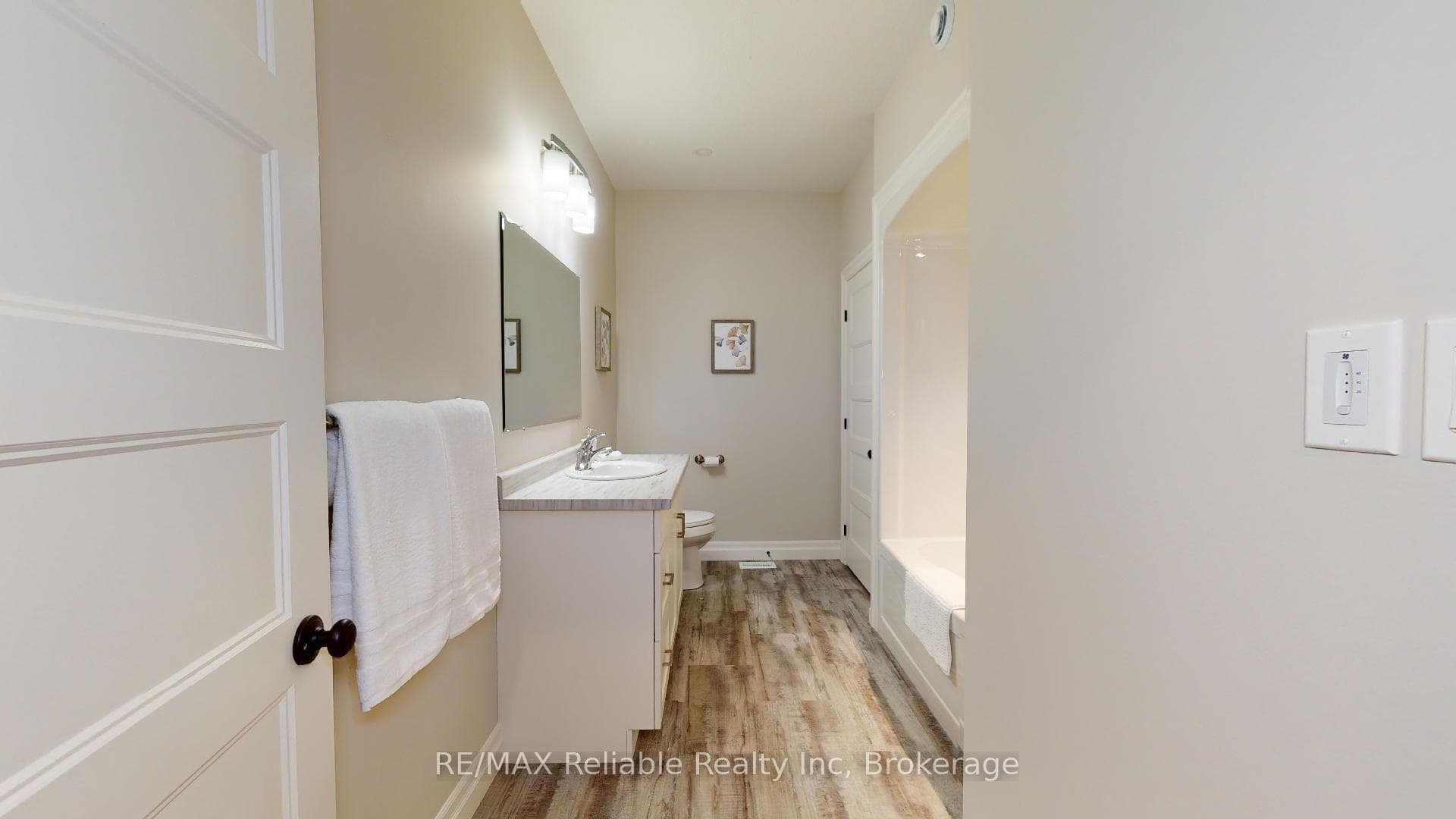 7 Thimbleweed Drive photo 22