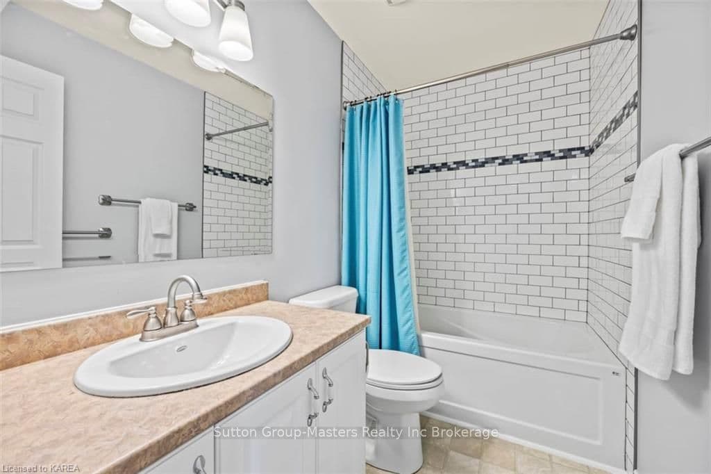 386 COOKE Crescent photo 20