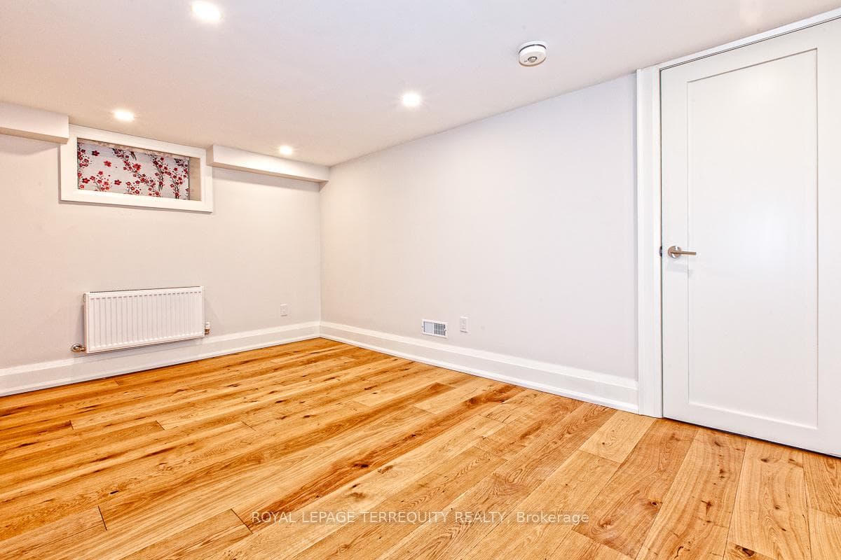 28 Dalton Road Unit 1 photo 16