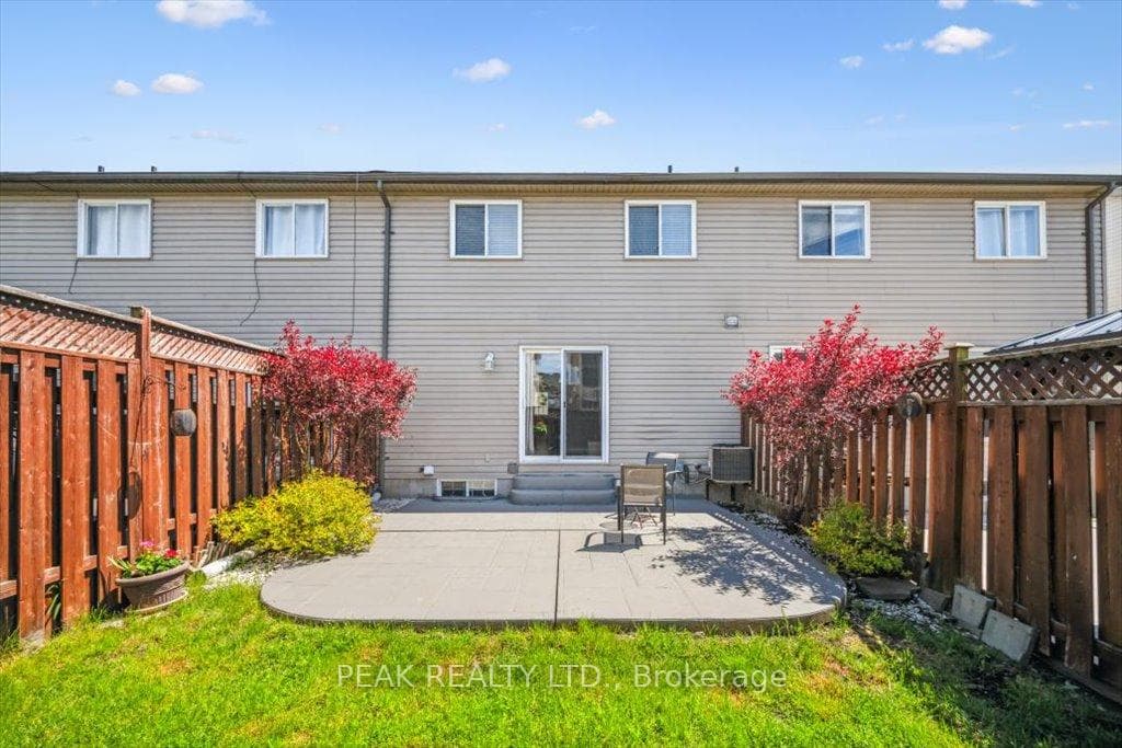 88 Foxglove Crescent photo 40