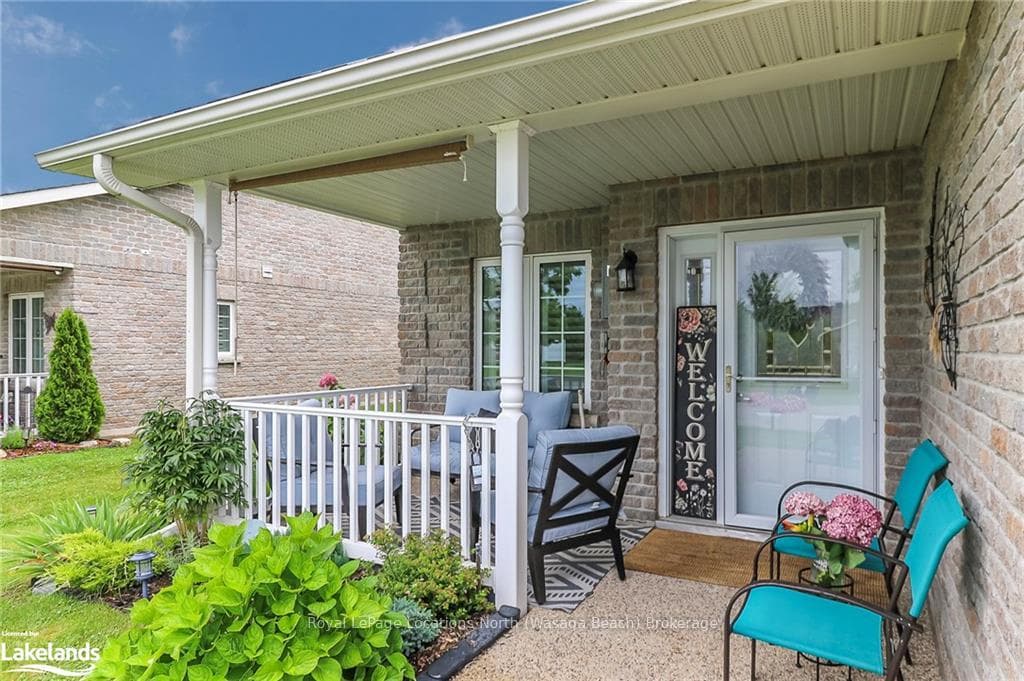 35 CHESTNUT Lane photo 1